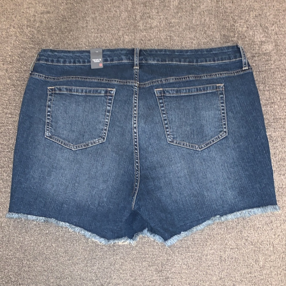 Torrid Shorts - Picture 2 of 9